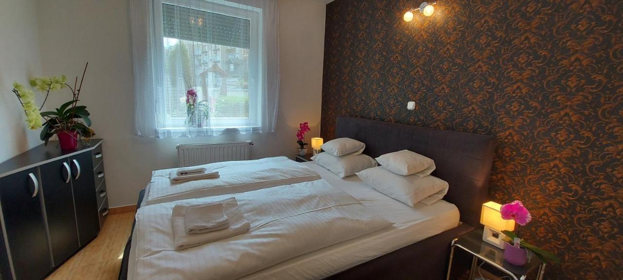 Amulett Suite Apartment Hajdúszoboszló Екстериор снимка
